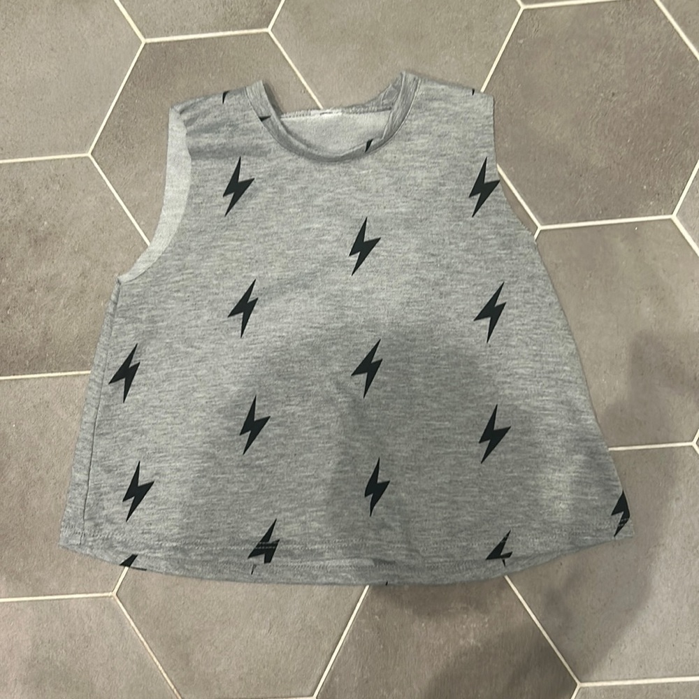 girls lighting bolt top!